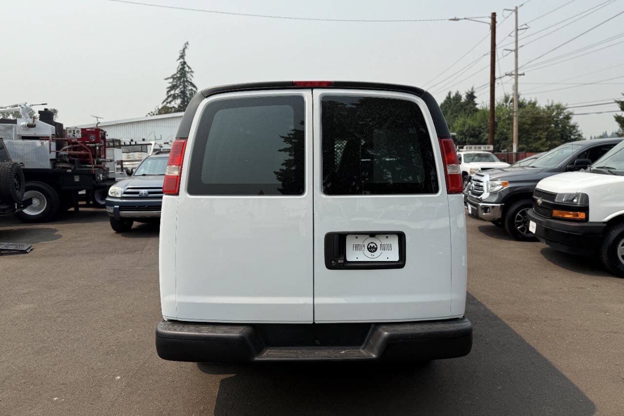 Used 2020 Chevrolet Express 2500 w/ Communications Package RWD image 11