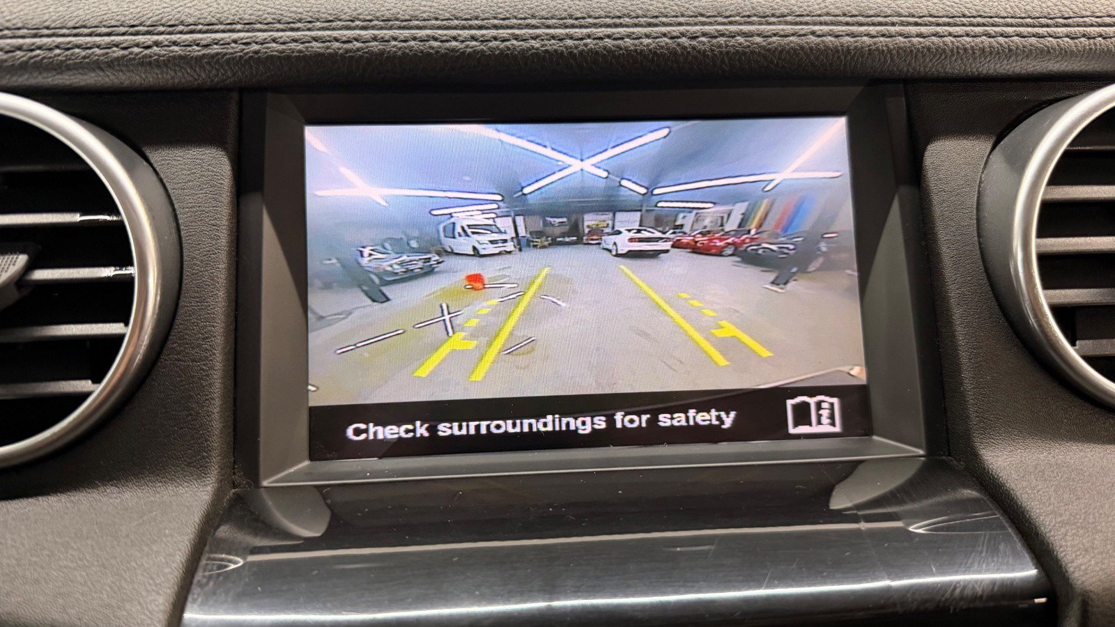 Used 2016 Land Rover LR4 HSE AWD/4WD image 42