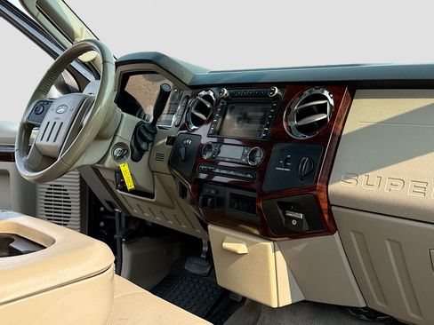 Used 2010 Ford F250 Lariat AWD/4WD image 5