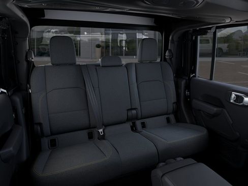 New 2025 Jeep Gladiator Sport image 16