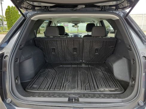 Used 2022 Chevrolet Equinox LS w/ LS Convenience Package image 6