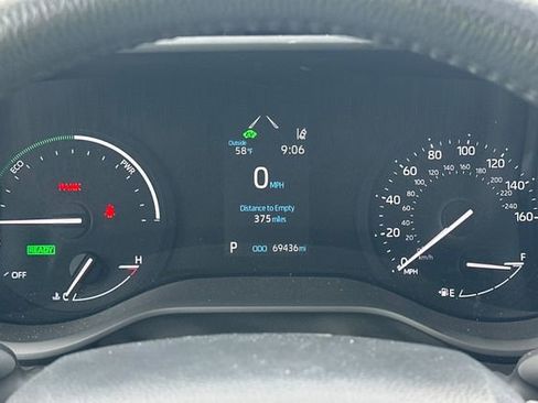 Certified 2023 Toyota Sienna XLE image 29