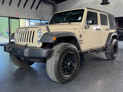 Used 2016 Jeep Wrangler Unlimited Sport w/ Connectivity Group image 5