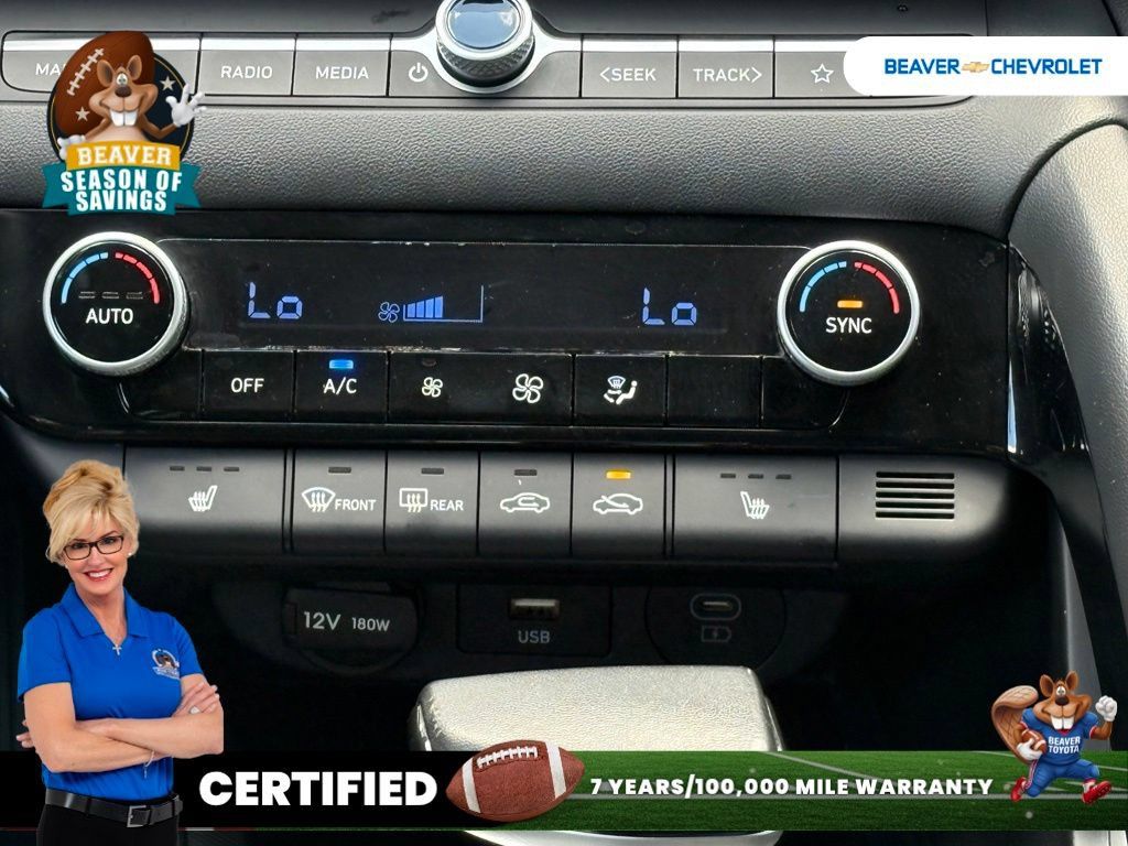 Used 2025 Hyundai Elantra SEL FWD image 21