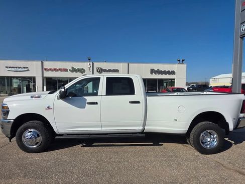New 2026 RAM 3500 Tradesman AWD/4WD image 10