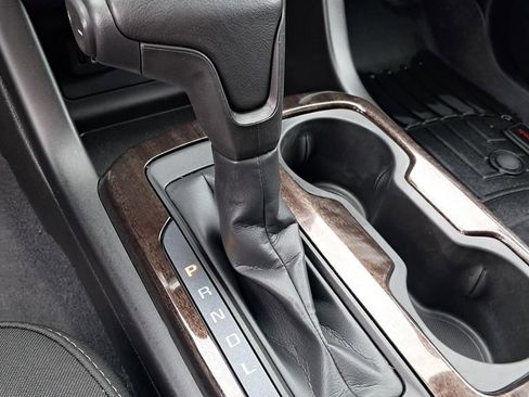 Used 2019 GMC Canyon SLE w/ Elevation Edition image 25