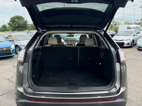 Used 2018 Ford Edge Titanium AWD/4WD image 36
