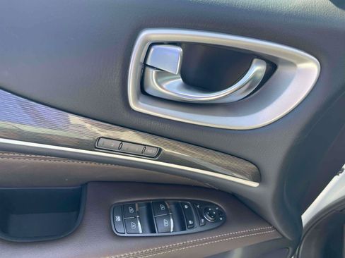 Used 2020 INFINITI QX60 Luxe w/ Essential Package FWD image 11
