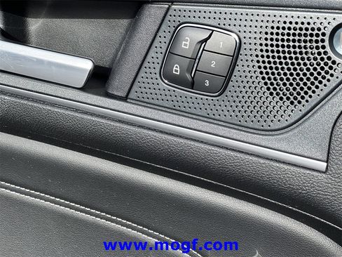 Certified 2024 Ford Edge Titanium image 20