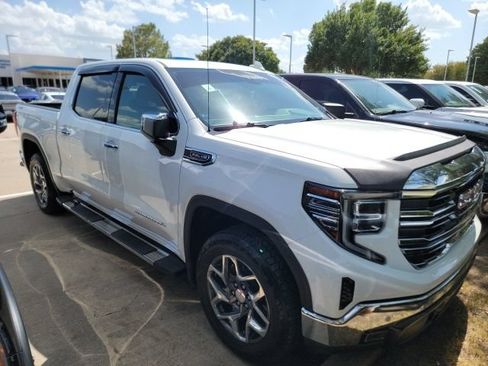 Used 2022 GMC Sierra 1500 SLT w/ SLT Premium Plus Package AWD/4WD image 4