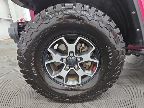 Used 2021 Jeep Wrangler Rubicon AWD/4WD image 42