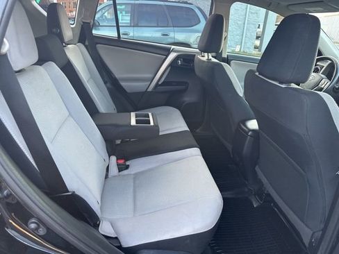 Used 2018 Toyota RAV4 XLE image 17