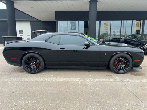 Used 2016 Dodge Challenger SRT Hellcat image 9