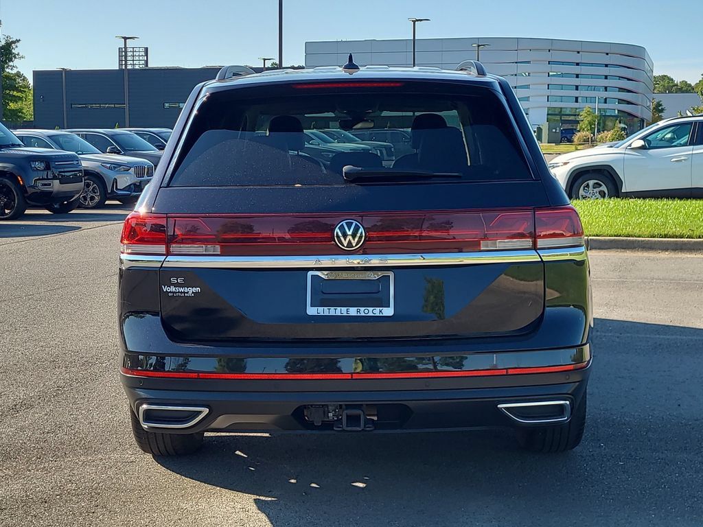 Used 2024 Volkswagen Atlas SE FWD image 4