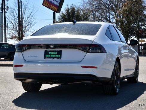 New 2025 Honda Accord SE image 3