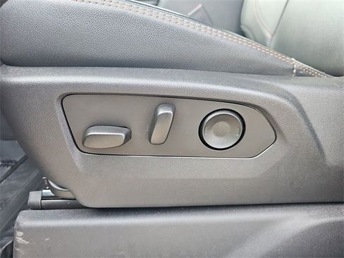 Used 2024 GMC Sierra 1500 AT4 w/ Technology Package image 20