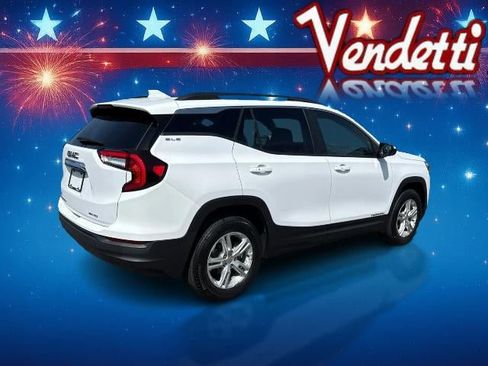 Used 2023 GMC Terrain SLE w/ Driver Convenience Package image 5