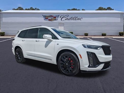Certified 2024 Cadillac XT6 Sport w/ LPO, Blue Accent Package AWD/4WD image 2