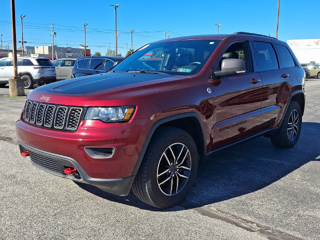 Used 2019 Jeep Grand Cherokee Trailhawk AWD/4WD image 4