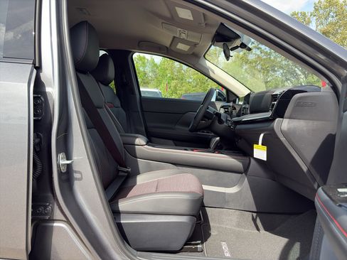 New 2026 Nissan Kicks SR w/ Cold Weather Package image 16