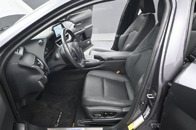 Used 2024 Lexus UX 250h F Sport FWD image 13