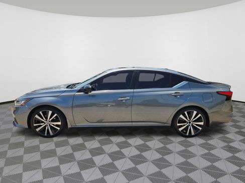 Used 2019 Nissan Altima 2.5 SR w/ SR Premium Package FWD image 5
