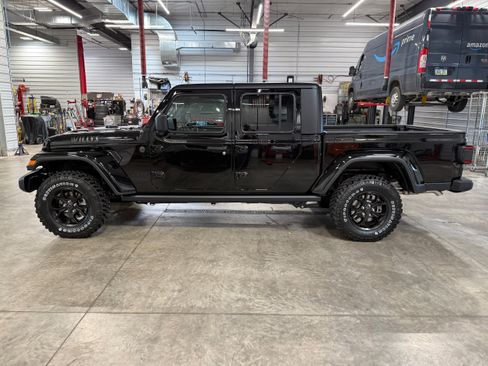 New 2026 Jeep Gladiator Sport image 14