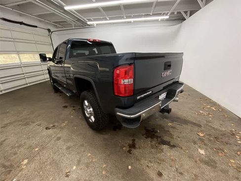 Used 2019 GMC Sierra 2500 SLT w/ Duramax Plus Package image 4