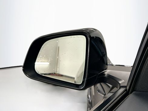 Used 2023 Tesla Model Y Performance image 16