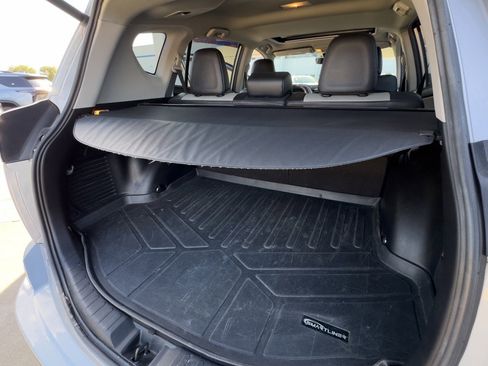 Used 2018 Toyota RAV4 Limited image 26