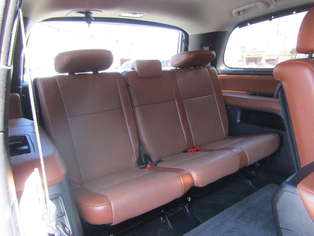 Used 2016 Toyota Sequoia Platinum AWD/4WD image 16