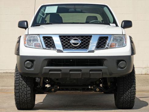 Used 2018 Nissan Frontier S AWD/4WD image 6