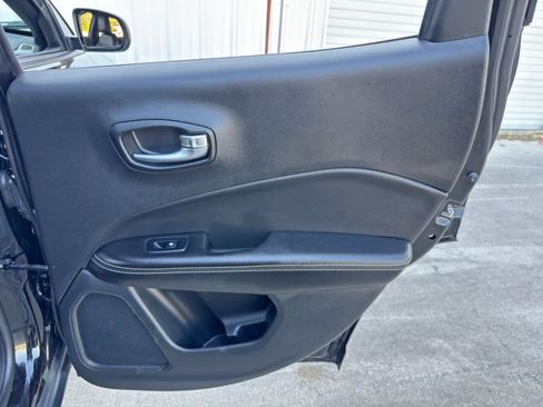 Used 2021 Jeep Compass Latitude w/ Driver Assistance Group image 42