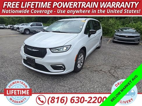 Used 2024 Chrysler Pacifica Touring-L FWD image 1