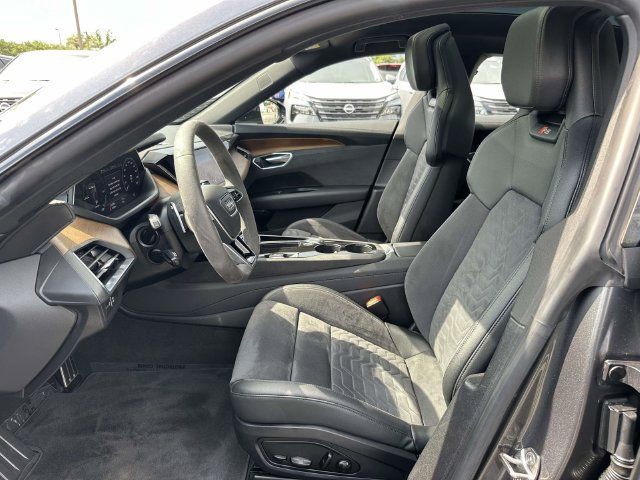 Used 2022 Audi RS e-tron GT AWD/4WD image 17