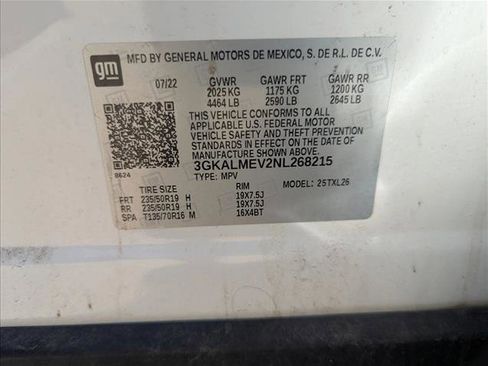 Used 2022 GMC Terrain SLE w/ Driver Convenience Package image 18