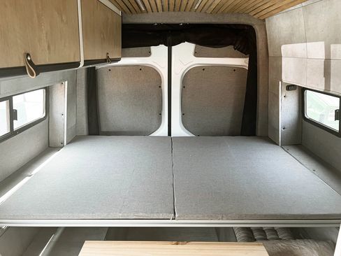 Used 2022 Mercedes-Benz Sprinter 2500 image 26