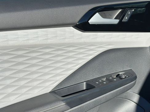 Used 2024 Volkswagen Taos S image 16