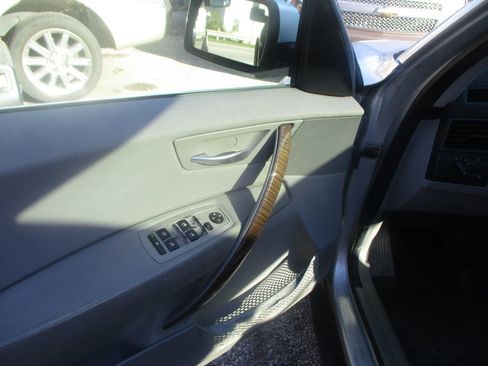 Used 2006 BMW X3 3.0i image 8