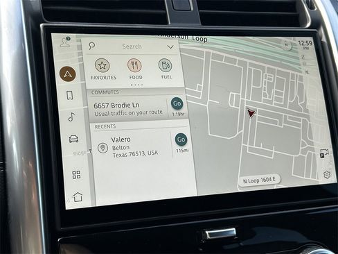 Used 2025 Land Rover Discovery Dynamic SE image 38