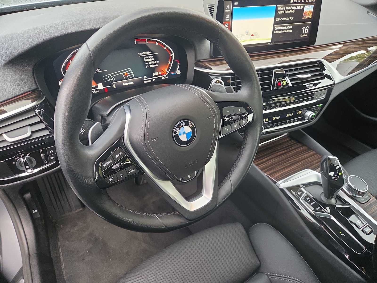 Used 2023 BMW 530i xDrive w/ Convenience Package AWD/4WD image 17