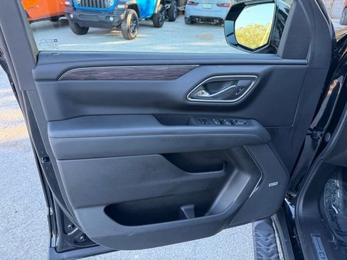 Used 2023 Chevrolet Tahoe Z71 w/ Z71 Off-Road Package image 13