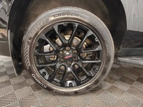 Used 2023 GMC Yukon XL SLT w/ SLT Premium Package AWD/4WD image 23