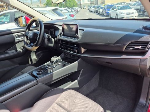 Used 2026 Nissan Rogue SV AWD/4WD image 32