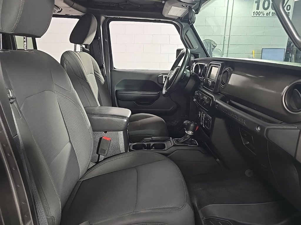 Used 2018 Jeep Wrangler Unlimited Sport AWD/4WD image 29