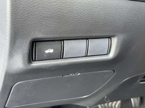 Used 2026 Nissan Sentra SR w/ Floor Mat Package FWD image 18
