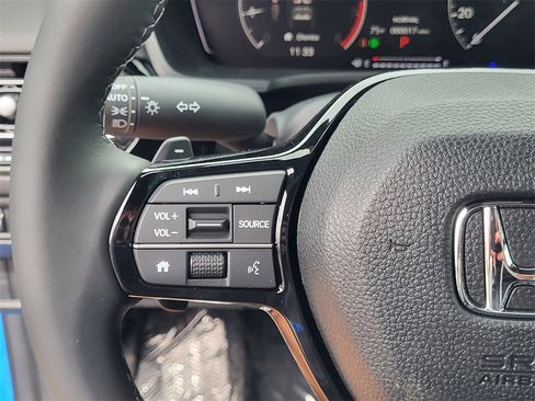 New 2025 Honda Civic Sport image 9