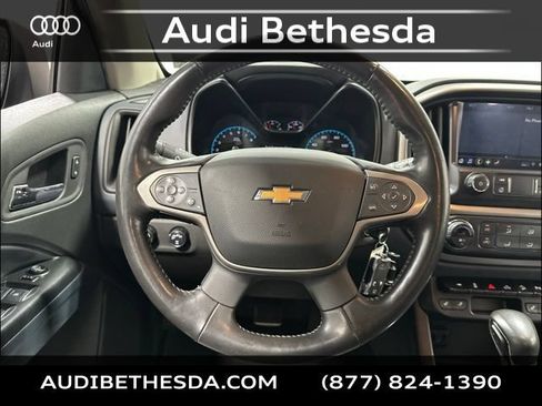 Used 2022 Chevrolet Colorado Z71 AWD/4WD image 17
