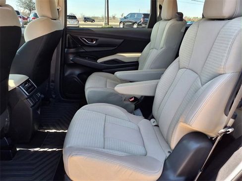 Used 2024 Subaru Ascent Premium w/ Convenience Package image 8