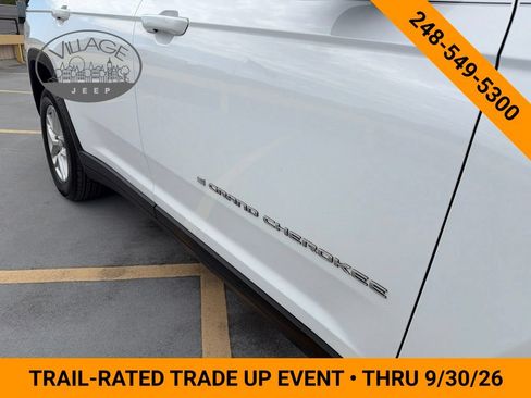 Used 2025 Jeep Grand Cherokee L Laredo w/ Luxury Tech Group I AWD/4WD image 4